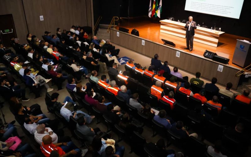 Municípios do Paraná se Reúnem em Maringá para Enfrentar Impactos de Eventos Climáticos Extremos