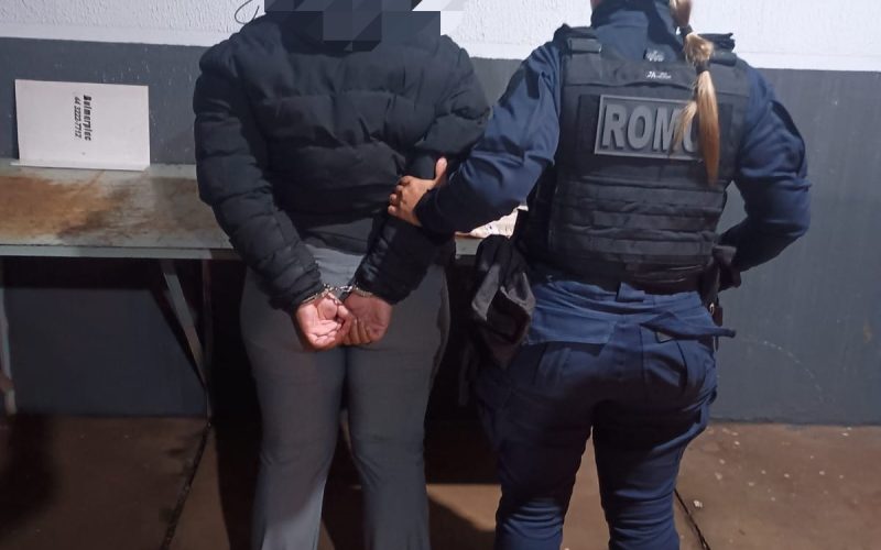 Mulher é presa com drogas na parte íntima no centro de Maringá
