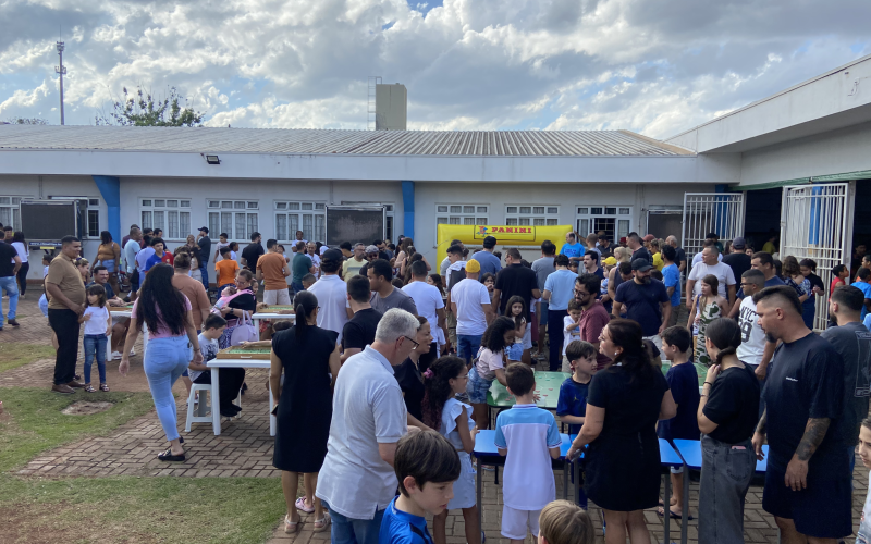 Dia dos Pais em Maringá: Escolas e Cmeis reúne famílias em celebração especial