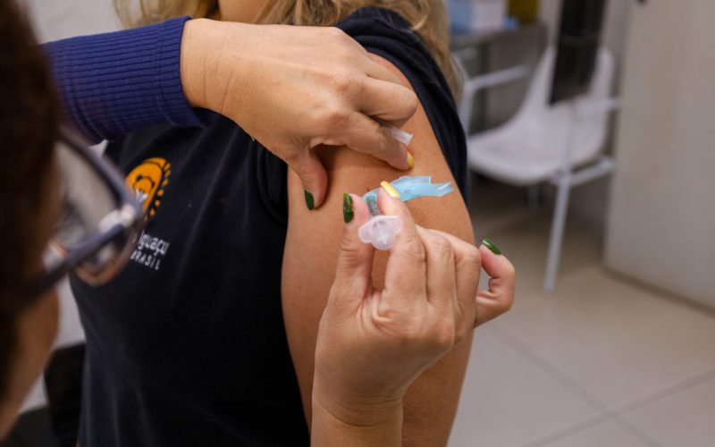 Maringá realiza abertura do ‘Dia D’ da Campanha de Multivacinação nesta sexta (21)