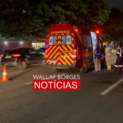 Motociclista fica gravemente ferida após ser atropelada por caminhão na Avenida Colombo, em Maringá