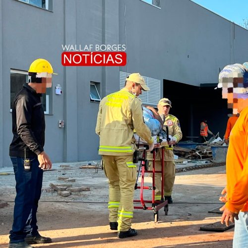 Trabalhador é socorrido após cair de escada durante obra em Maringá