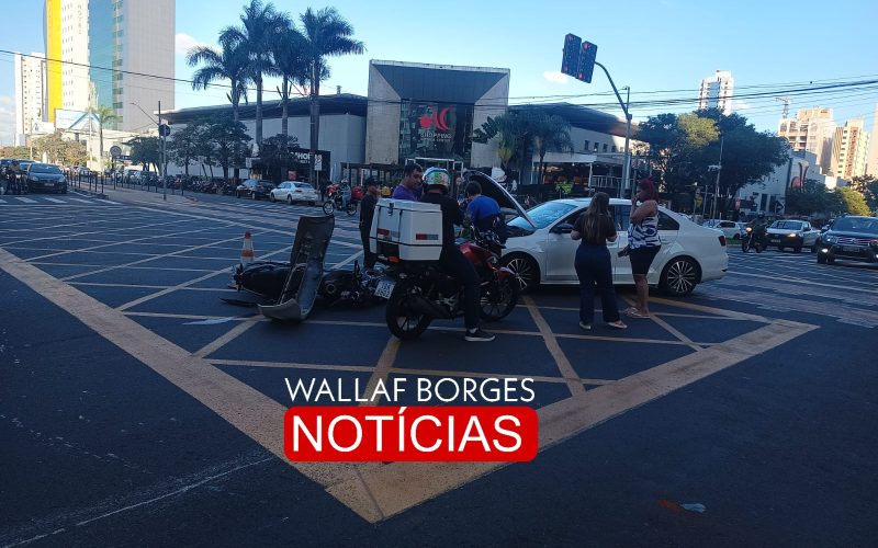 ACIDENTE EM MARINGÁ: MOTOCICLISTA FICA FERIDO APÓS CARRO AVANÇAR SINAL VERMELHO NA AVENIDA HORÁCIO RACCANELLO