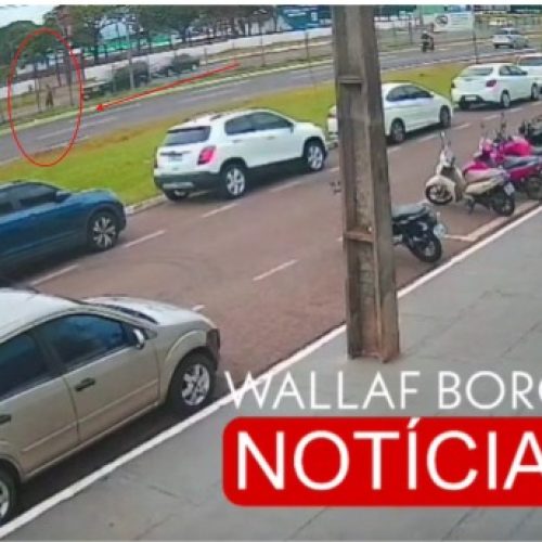 Câmeras de segurança mostram o exato momento do atropelamento do trabalhador