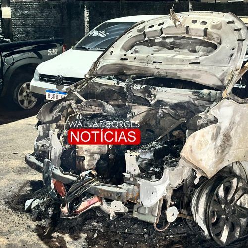 Carro suspeito de dar apoio a furto de R$ 2 milhões em joias e dinheiro é encontrado queimado em Sarandi