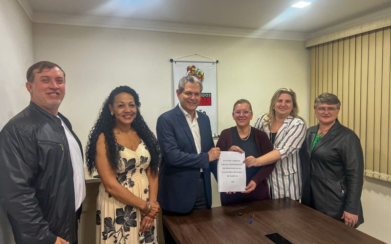 Gestão Municipal Entrega Proposta do Novo Plano de Carreira do Magistério ao Sismmar