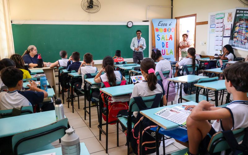 Educação financeira na infância: Procon Maringá já capacitou mais de 3 mil alunos sobre consumo consciente
